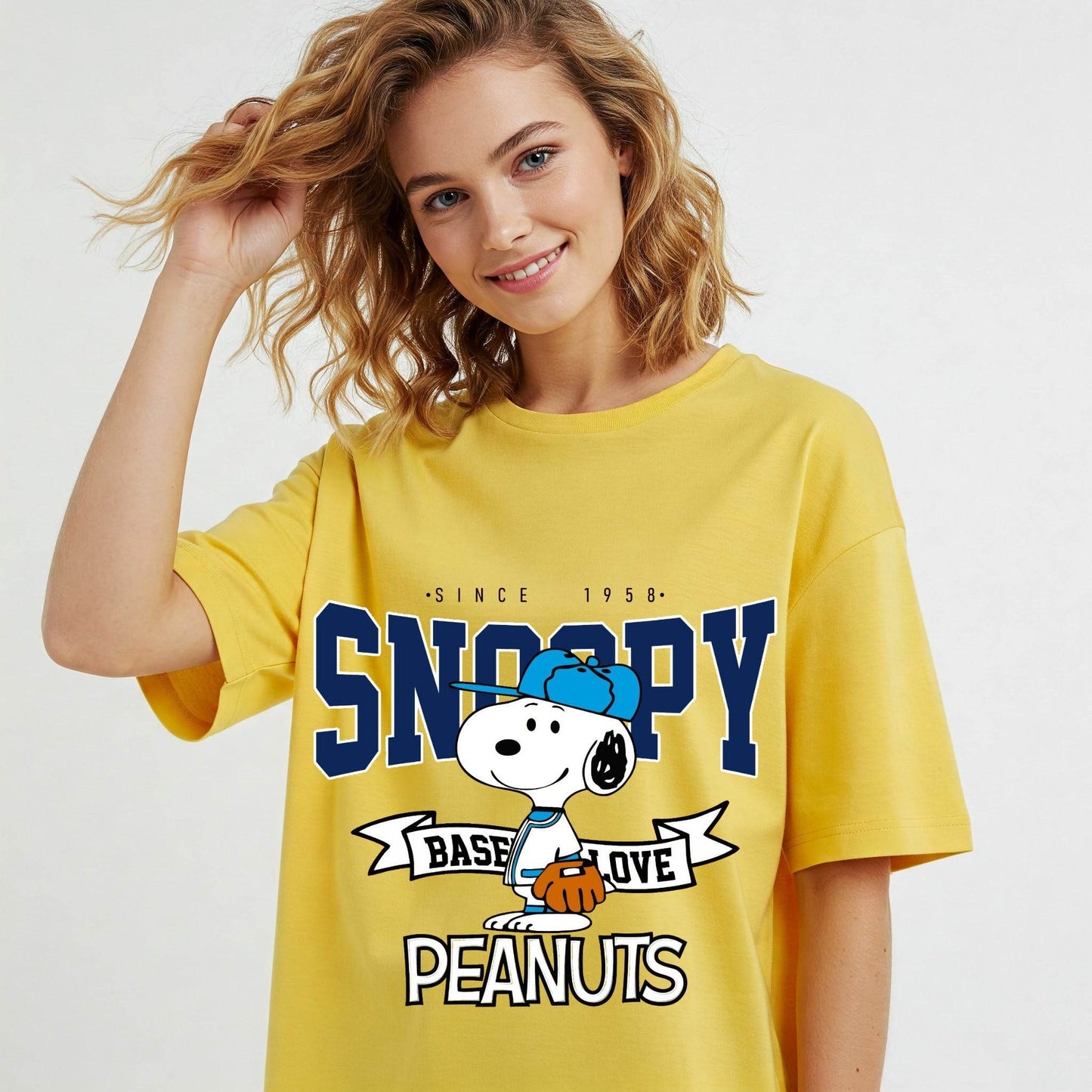 Yellow Snoopy Baseball Graphic Women's Oversized T-shirt Befaltu - Befaltu